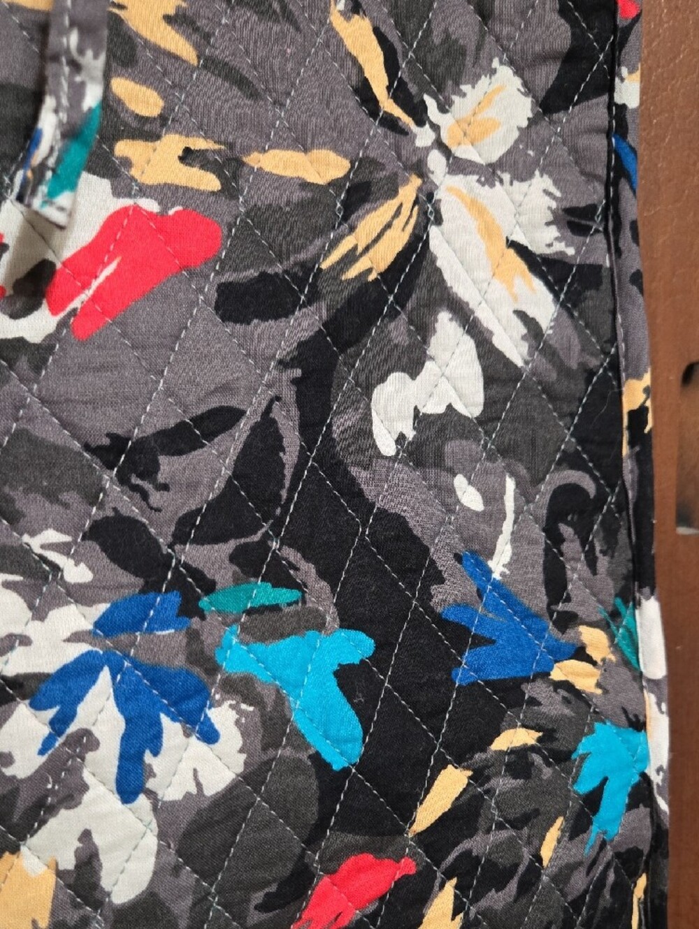 Vera Bradley Quilted Hanging Organizer with Multicolor Brushstroke Print - Picture 3 of 5